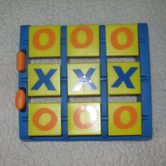 5/$30 Mattel Travel Toss Across - Picture 3 of 5